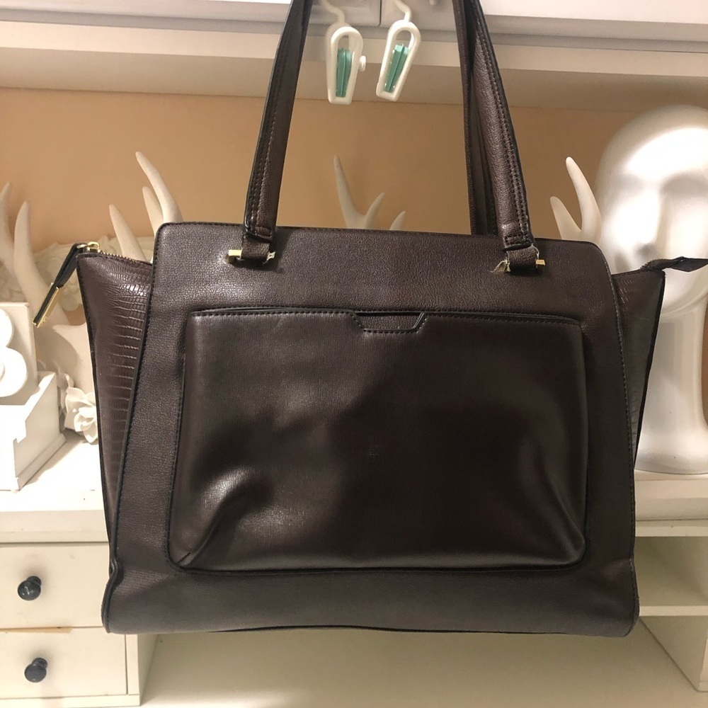 Beautiful brown tutilo office or laptop bag - Picture 2 of 8